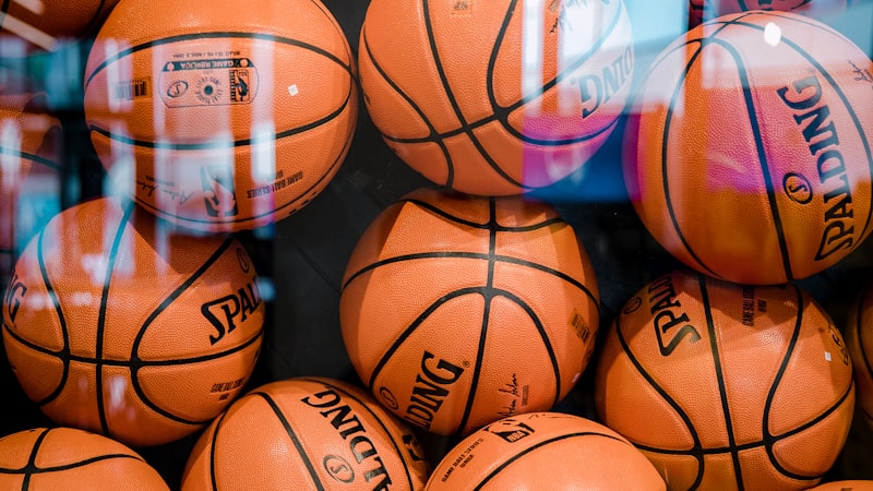 世界杯预选赛亚洲区比赛现场，球迷热情助威